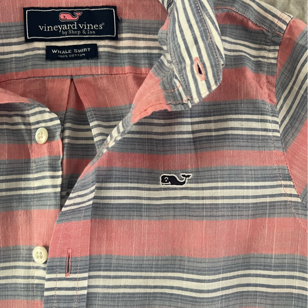 Vineyard Vines boys whale shirt size 5 - Picture 2 of 2